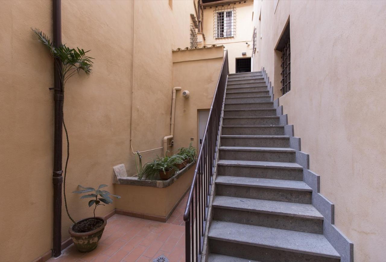 Cozy Apartment In Via Degli Spagnoli - Fromhometorome Extérieur photo